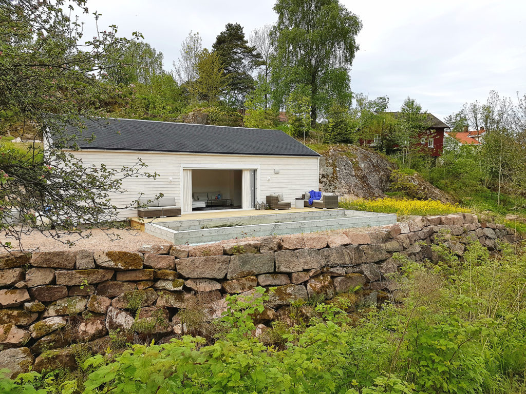 Enebolig i naturlige omgivelser